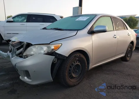 2011 Toyota Corolla Le z USA, uszkodzony, nr VIN JTDBU4EE5BJ095161